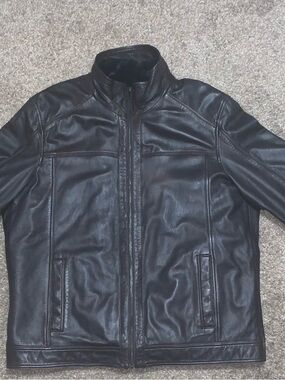 Danier Men's Black Leather Bomber Jacket
